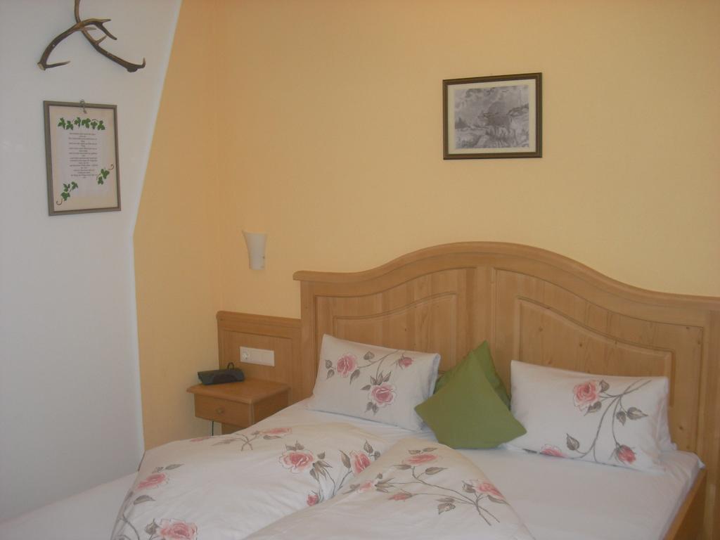Landhaus Granat Mayrhofen Habitación foto